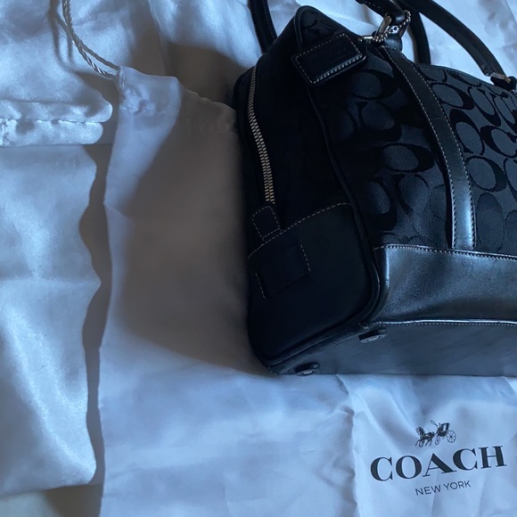 Coach all Black In Signature Canvas leather double handle silver detail - Picture 6 of 11